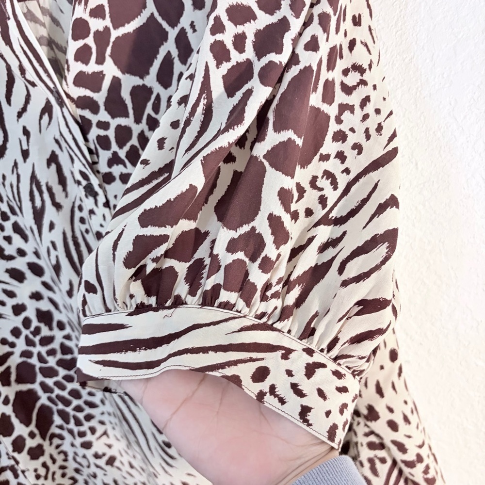 Ann Taylor woman’s Animal Print Blouse size XXL puff sleeve sophisticated career - Picture 6 of 8